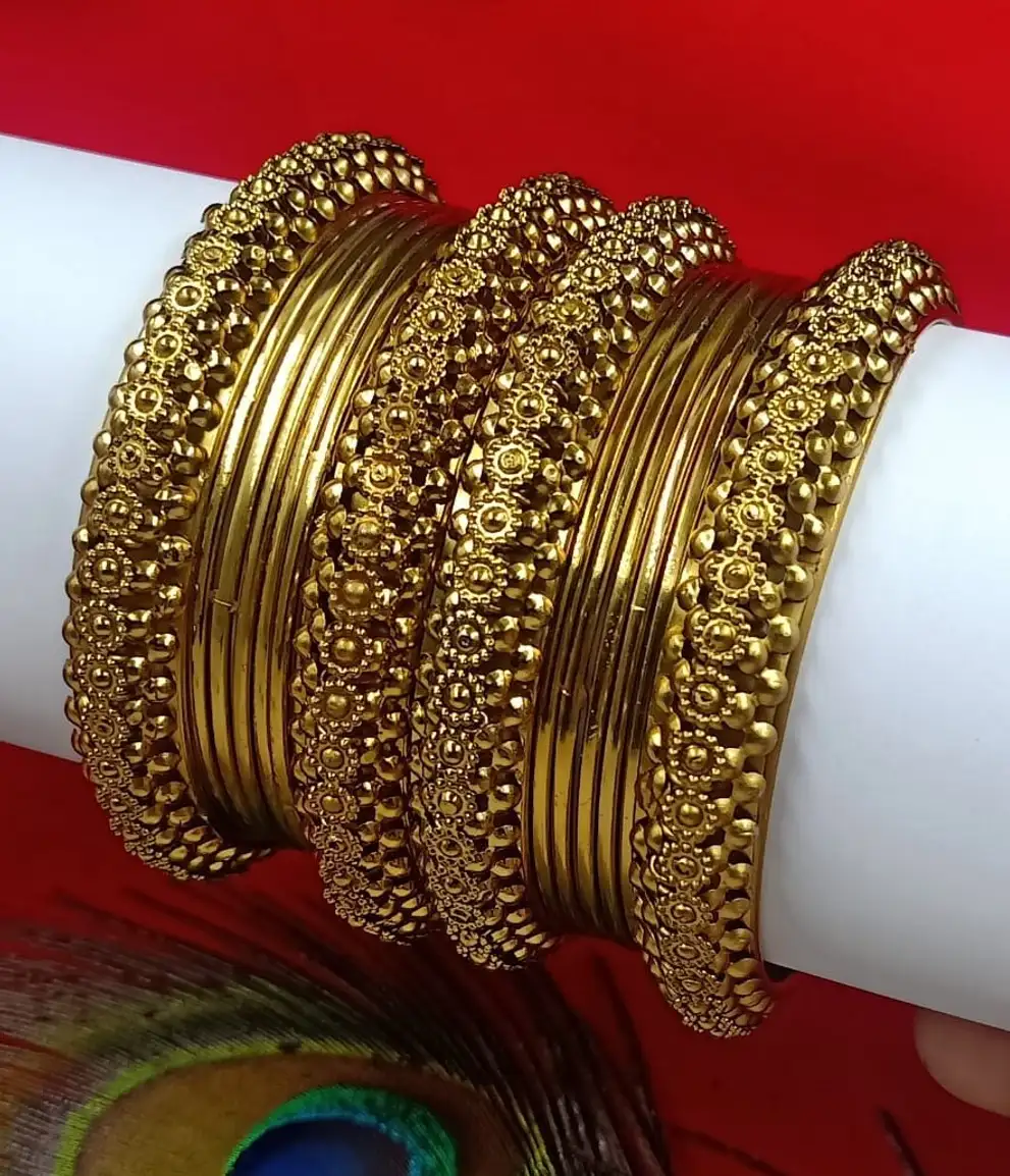 Metal Diamond Gold-plated Bangle Set (Pack of 14)