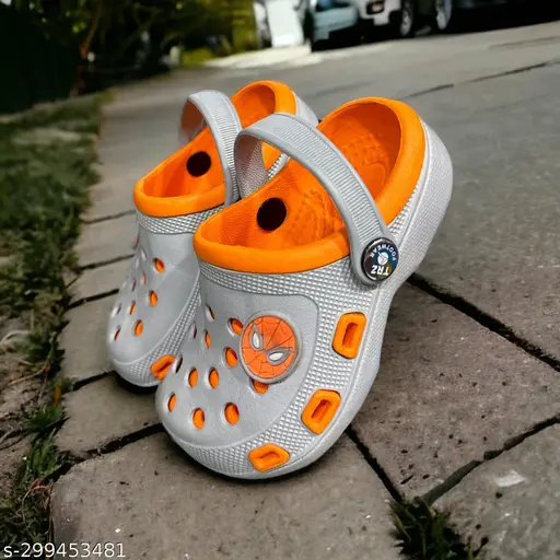 CROCS -11 ORANGE