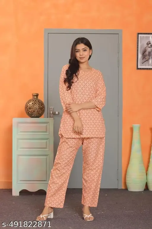 Women Rayon Printed Night Suit .